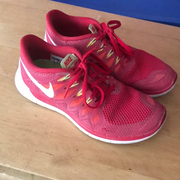 Nike Shoes - Nike free 5.0
